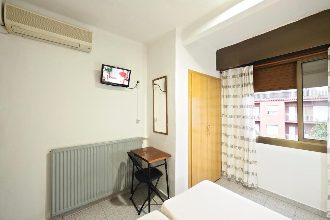 Hostal Ballestero Барселона Экстерьер фото