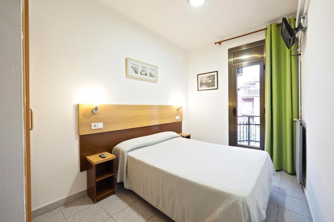 Hostal Ballestero Барселона Экстерьер фото