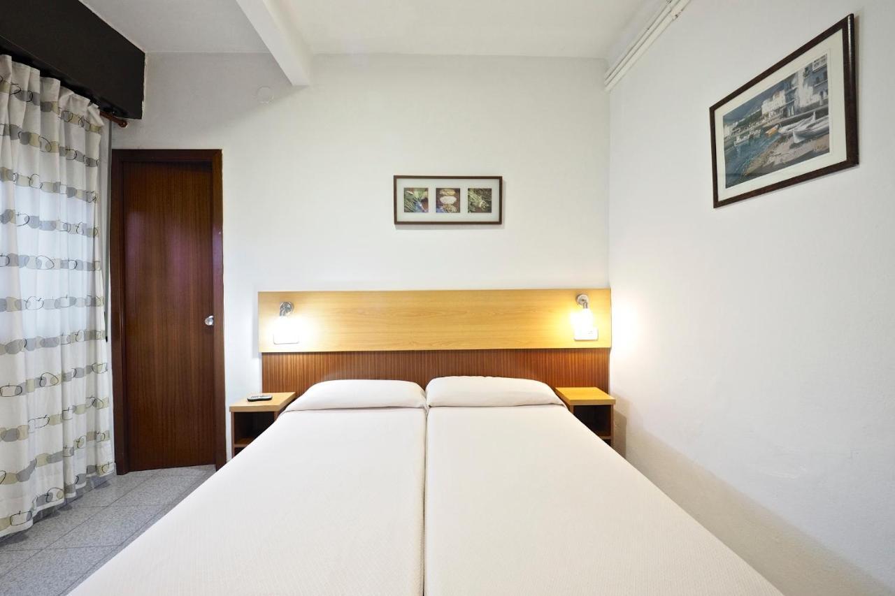 Hostal Ballestero Барселона Экстерьер фото