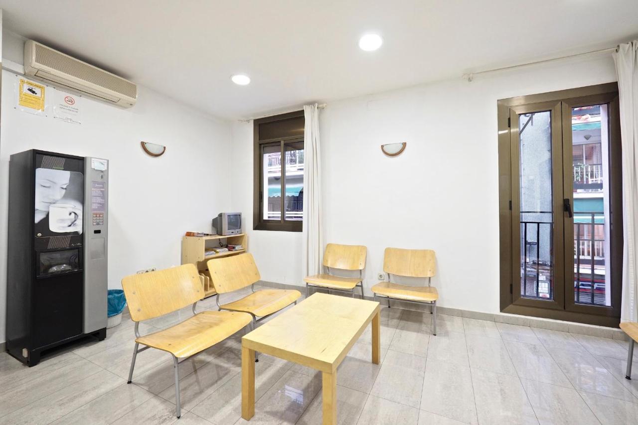 Hostal Ballestero Барселона Экстерьер фото